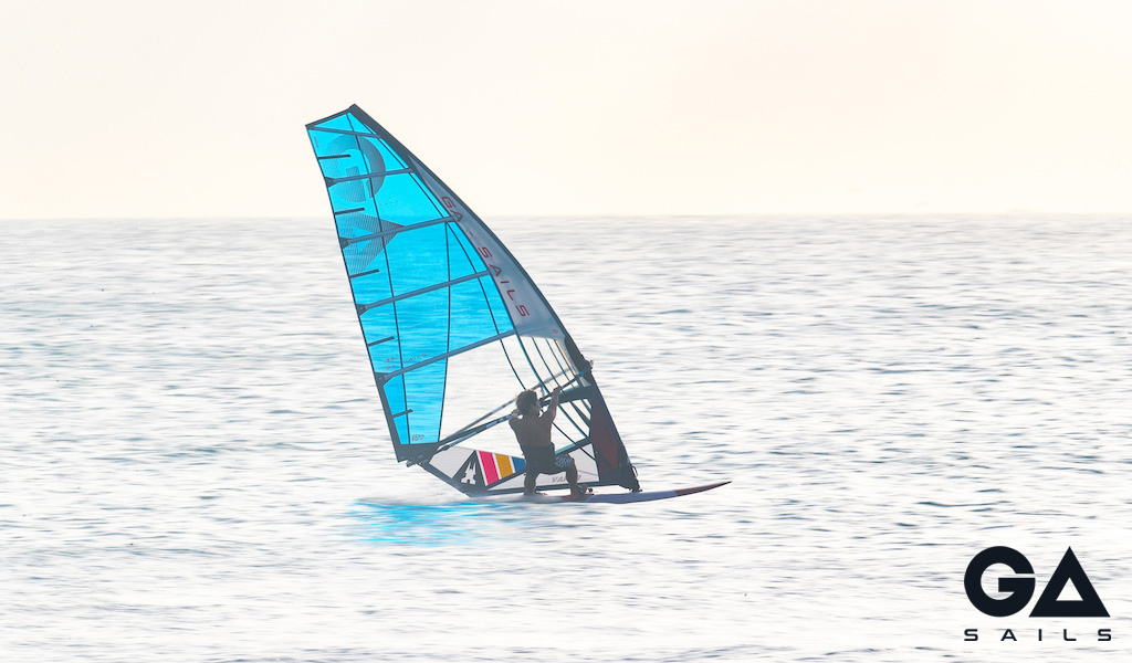GA SAILS VAPOR Action 